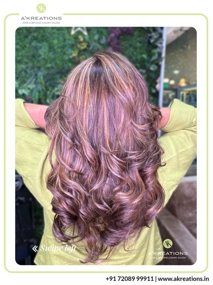 A perfect blend of multi-tonal highlights. We used varying shades to add incredible depth and movement, resulting in a sophisticated and dynamic style.