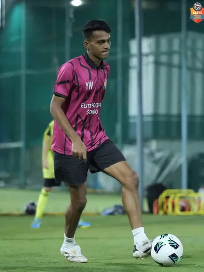 Training hard, growing stronger, and making every effort count. This is the mindset of an Elite FS player.