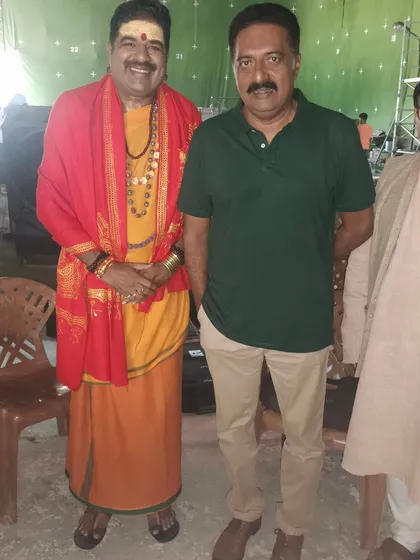 On the sets of the movie 'Bhageera' with the one and only Prakash Raj sir. It is always a learning experience to work with such guru hiriyaru. I play the role of a swamiji in this film.