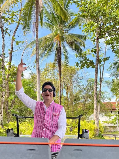 Summers bring out the best colors in you. A throwback to a vibrant daytime event under the palm trees.