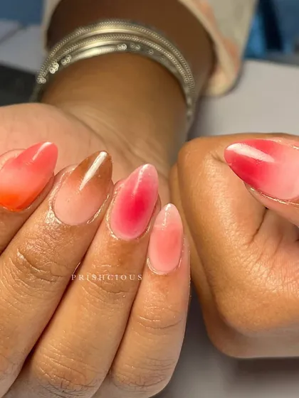 A beautiful warm-toned aura set. I used a mix of earthy shades like terracotta, brown, and dusty rose to create this unique and sophisticated gradient look.