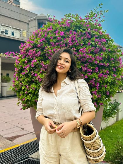 Exploring the concept of minimalism in my Fashion Psychology series. This beige monochromatic romper is a great example of the 'old money aesthetic' that feels clean, crisp, and effortlessly chic.