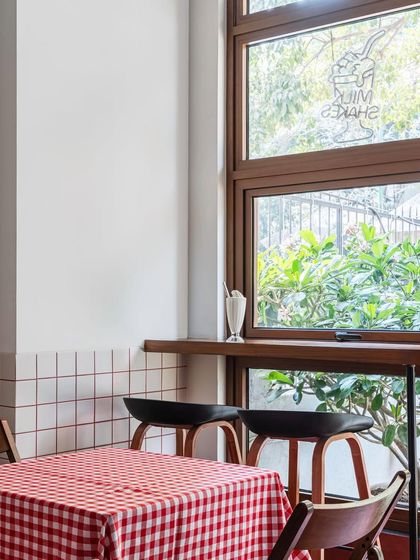 Branded Restaurant & Cafe Interiors photo 3