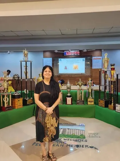 A moment of nostalgia at my alma mater, Mithibai College, where my journey with tabla storytelling began. This path of blending rhythm and narrative led directly to creating concepts like 'Ramayan on Tabla'.