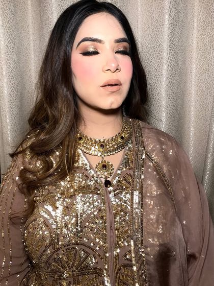 Timeless Traditional & Festive Glam photo 49