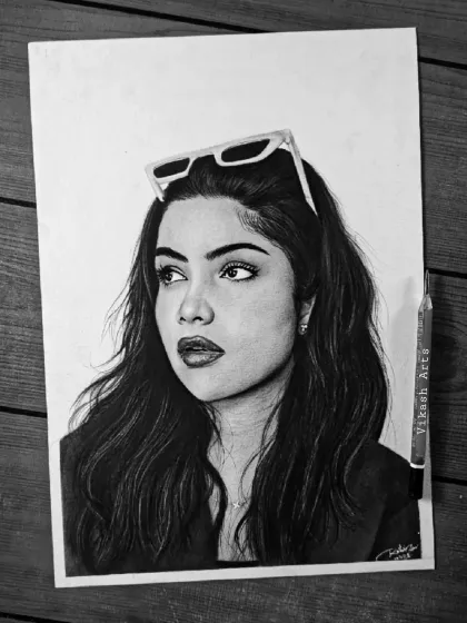 A modern portrait style for a commission from Pune. I can adapt my work to suit the client's photo and desired aesthetic.