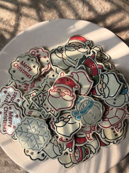 Sometimes the smallest things hold the most meaning. These little ceramic Christmas charms are perfect for gifting, decorating, or adding a little sparkle to your gift wrapping.