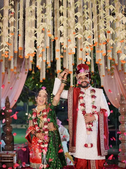 I will always cherish being a part of Vaishnavi's journey. For her Maharashtrian wedding, she wore a stunning green Navari saree. The makeup was kept classic and elegant to let her natural beauty and the richness of her outfit shine.