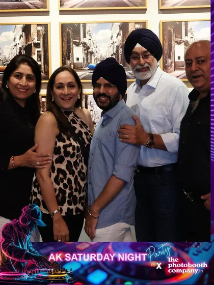 The whole crew gets together for a picture at the club night. Our booth is designed to fit everyone in the frame.