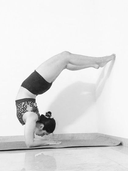 This series shows the reality of practice: consistency and the fear of leaving the wall. Here, I'm walking my feet along the wall in Pincha, building confidence.