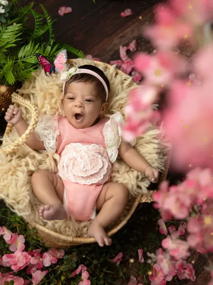 A sleepy yawn from our little flower. Even a yawn can make for an incredibly cute and authentic moment during a newborn session.