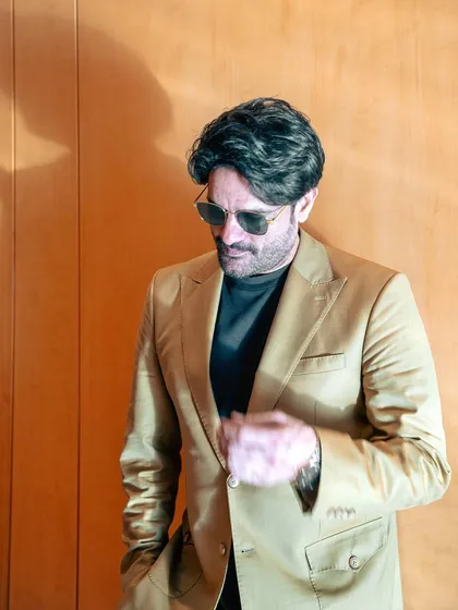 Styled the brilliant Jaideep Ahlawat in a custom-fit masterpiece by Vikash Rathod for an event in Melbourne. This look is a perfect blend of sophistication and modern edge.