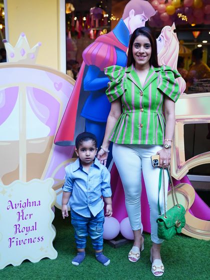 A guest arrives at the royal celebration. Our themed entrances, featuring character cutouts, set the magical tone from the very first moment.