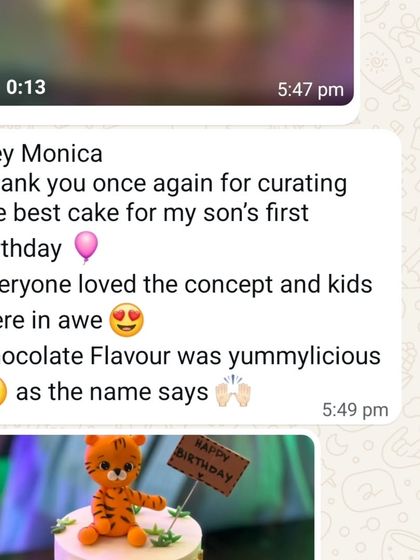 "Everyone loved the concept and kids were in awe." A wonderful review for the rotating jungle-themed cake.