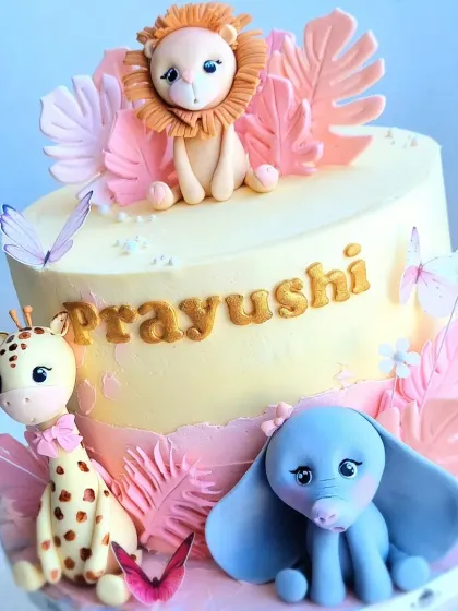 A detailed shot of the fondant animal toppers on the safari cake. I pay close attention to the expressions and details of each character to make them charming and memorable.