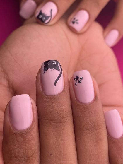 Artistic & Themed Nail Art photo 13