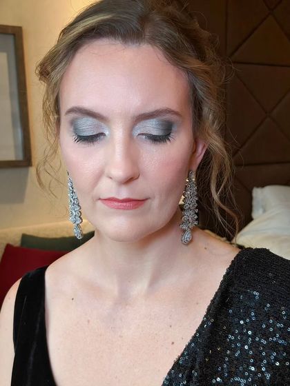 Timeless Glam for Family & Guests photo 33