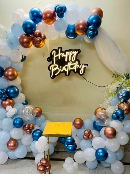 Birthday Balloon Arches & Backdrops photo 31