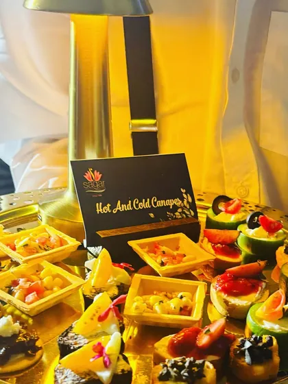 A close-up of my hot and cold vegetarian canapés. Each piece is a bite-sized creation, designed to offer a burst of flavor and showcase the kind of detailed, gourmet starters we provide.