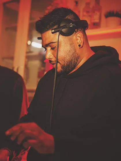 Passion on fleek. The red lighting reflects the fiery energy I put into my sets.
