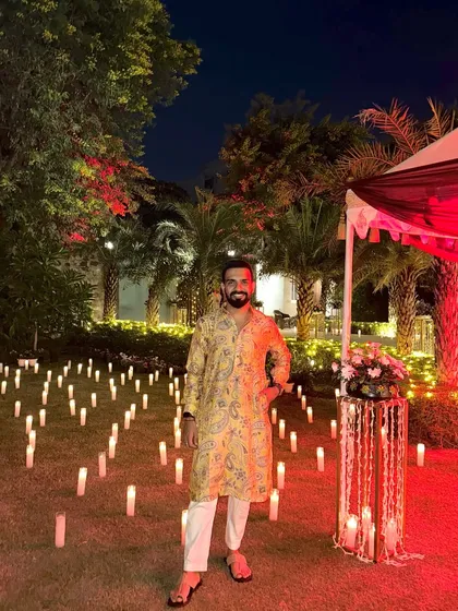 Diwali vibes with love and light at every corner. Rocking a traditional look for a beautiful outdoor celebration.