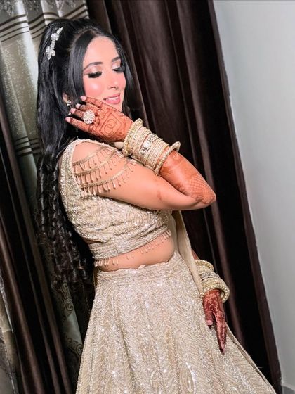 Engagement & Reception Glam photo 33