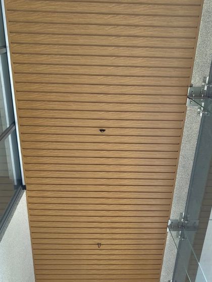 A duplicate of image 2, showing the metal ceiling.