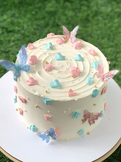 Ankita Das - Designer Cakes & Desserts Art in Buttercream: Floral & Dainty Designs photo 26