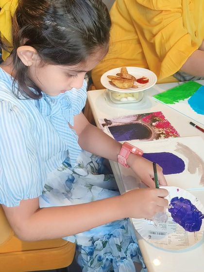 Even the youngest artists are welcome! It's so inspiring to see kids get creative and paint with so much confidence and imagination.