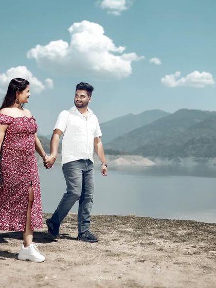 A simple, romantic walk along the banks of Tehri Lake. The vastness of the water and mountains makes for a beautiful and serene pre-wedding photo.