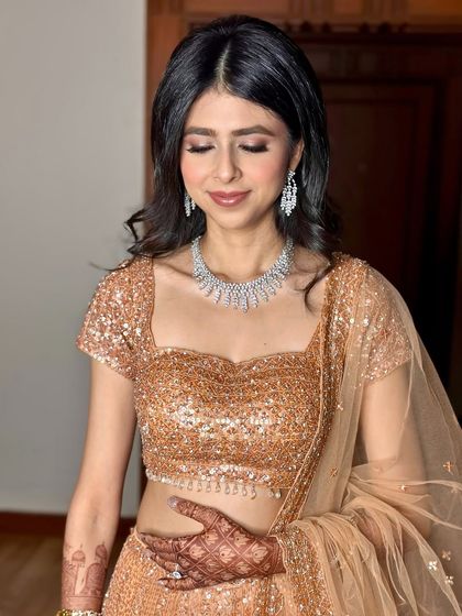 Modern Pastel & Golden Brides photo 47