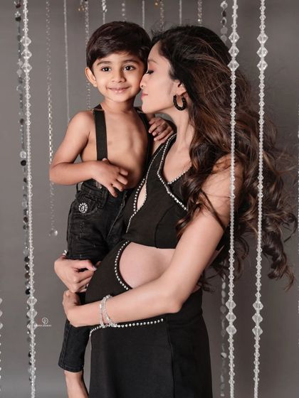 Family & Siblings photo 6