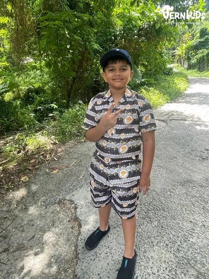 A duplicate of the previous image, showing the same stylish and comfortable summer co-ord set, ideal for any casual day.