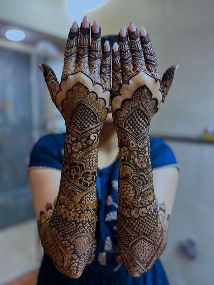 Z4 Studios - Bridal & Wedding Henna Additional Work photo 8