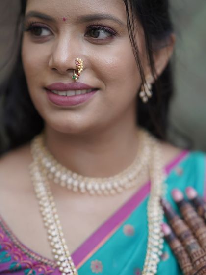 Traditional Engagement & Sakharpuda Looks photo 56