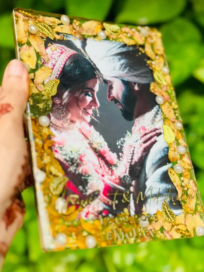 Another angle of this 5x7 inch wedding keepsake. The resin protects the photo and flowers, ensuring the memory of their special day will never fade.