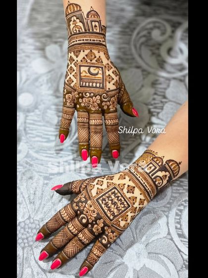 This design for Karwa Chauth features architectural domes and a crescent moon, blending geometric patterns with festive symbols.