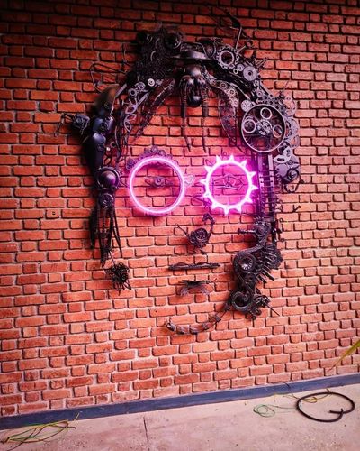 Sculptures & Installations