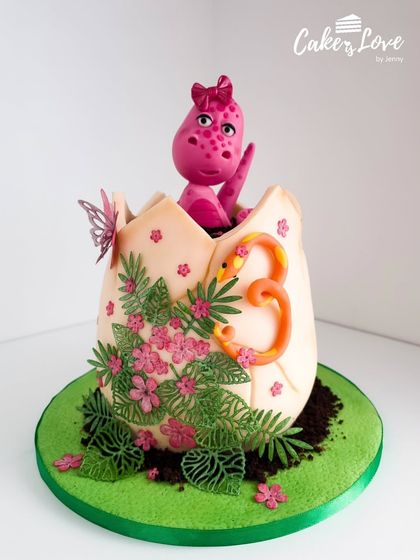 Cakenest - Online Baking & Business School Fun Themed & Character Cakes photo 40