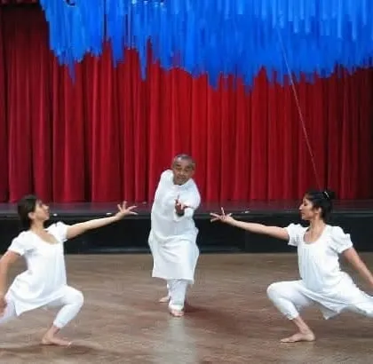 A memory of performing with a dear friend and mentor in Seattle in 2009. Collaboration is about the human connections we make, and I cherish these moments deeply.