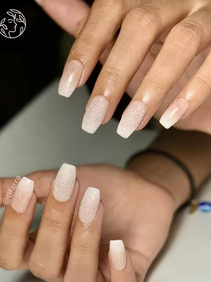 A full view of the sparkling ombre and sugar glitter extensions.
