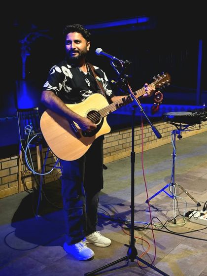 Cafe, Resort & Festival Gigs photo 3