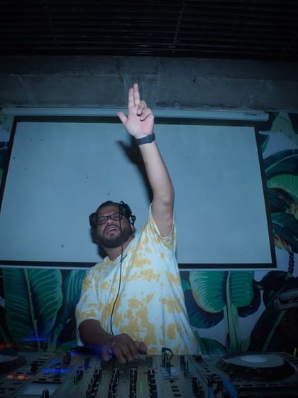 Digvijay Singh Thakur - DJ Services for Events & Parties The Ashvij Experience: DJ + Live Fusion photo 11