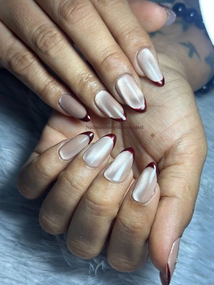 A full view of this elegant and sophisticated French manicure.