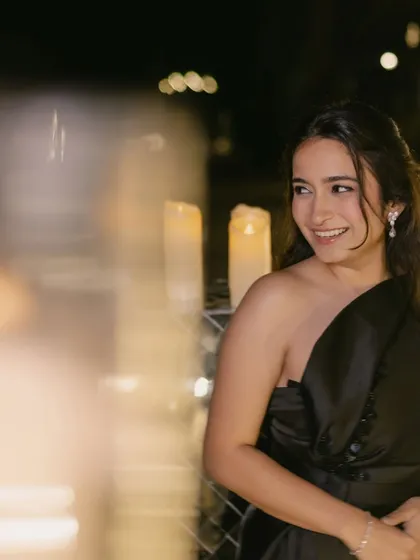 The perfect soft glam for a candlelit cocktail party. This look features natural, glowing skin, subtly defined eyes, and loose waves for an effortlessly chic and romantic feel.