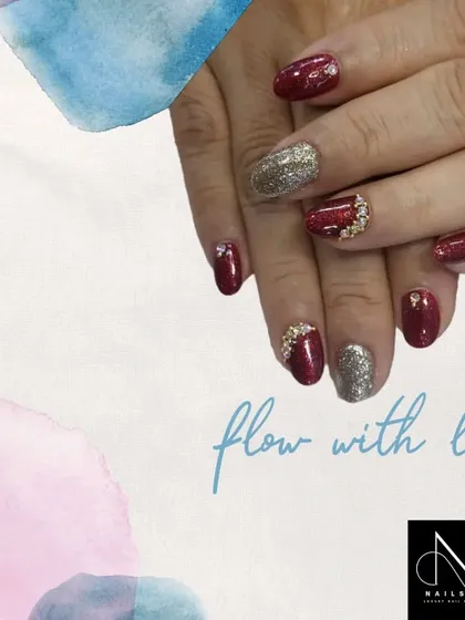 "Flow with life." This elegant maroon and gold glitter set is a beautiful reminder to embrace the moment.