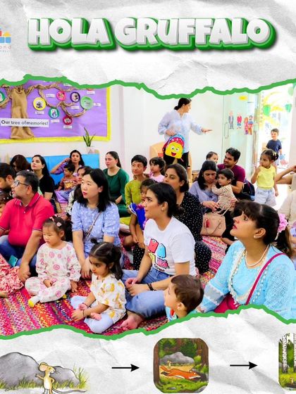 A full house for our "Hola Gruffalo" event. It's wonderful to see so many families gathered together, completely absorbed in the magic of a shared story.