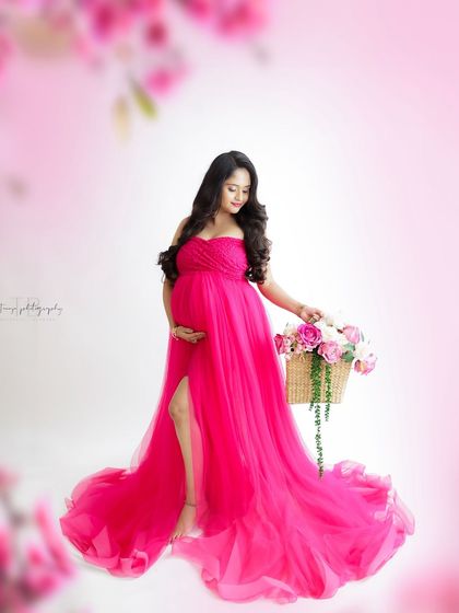 Solo Radiance: Portraits of the Mother-to-Be photo 57