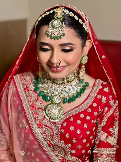 Timeless Red & Royal Brides photo 49