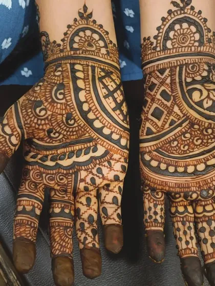 A classic party-wear design with traditional Indian motifs, perfect for any festival or family function.